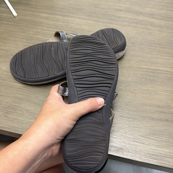 NEW VIONIC karley in silver - Picture 9 of 11